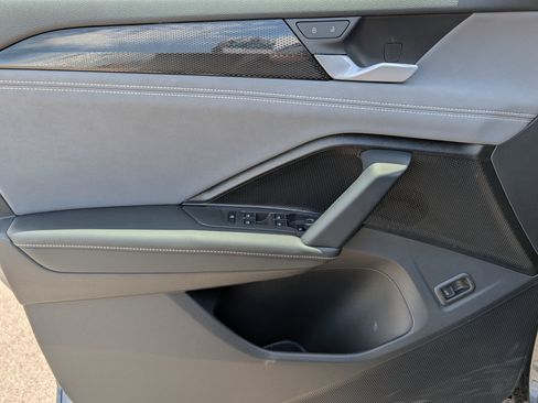 Certified 2026 Volkswagen Tiguan SE AWD/4WD image 19