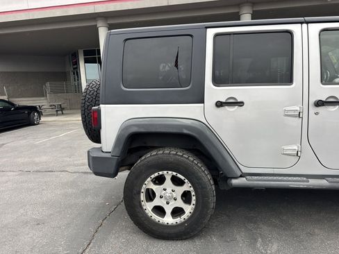 Used 2009 Jeep Wrangler Unlimited Rubicon w/ Trailer Tow Group image 13