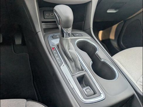 Used 2022 Chevrolet Equinox LT AWD/4WD image 15