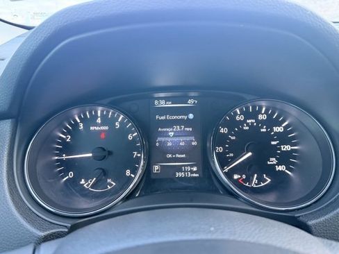 Used 2017 Nissan Rogue SL w/ SL Premium Package image 12