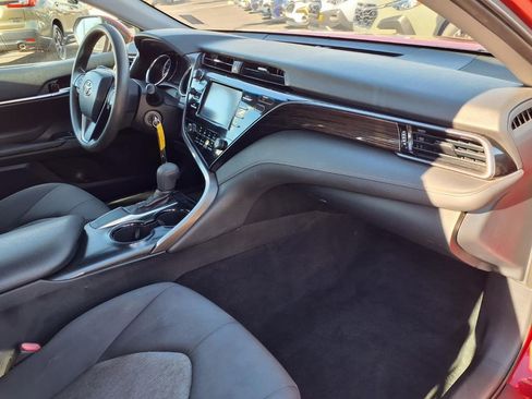 Used 2019 Toyota Camry LE image 18
