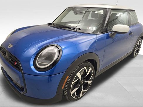 Certified 2025 MINI Cooper S image 5