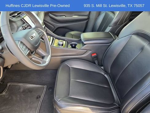 Used 2024 Jeep Grand Cherokee Limited w/ Black Appearance Package RWD image 16