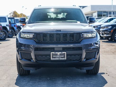 New 2025 Jeep Grand Cherokee L Altitude image 2