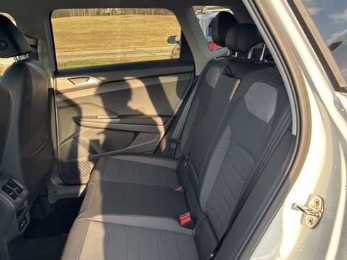 New 2026 Volkswagen Taos SE AWD/4WD image 30