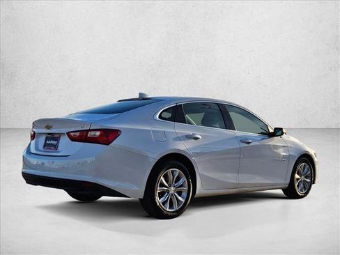 Used 2025 Chevrolet Malibu LT FWD image 5