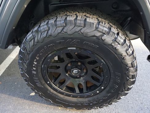 Used 2019 Jeep Wrangler Unlimited Sport AWD/4WD image 30