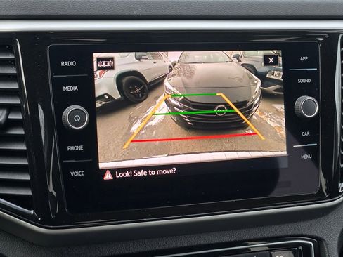 Used 2023 Volkswagen Atlas SE image 35