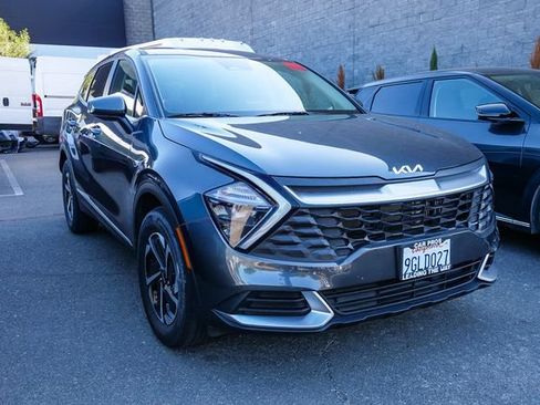 Used 2023 Kia Sportage LX AWD/4WD image 2