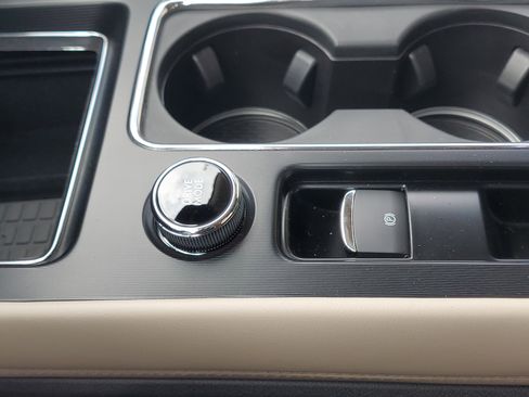 New 2026 Lincoln Corsair Premiere image 24