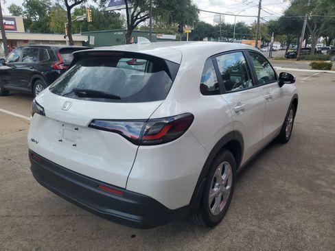 Used 2024 Honda HR-V LX image 6