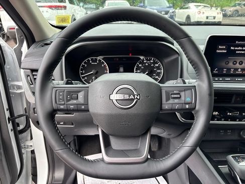 Certified 2026 Nissan Rogue SV AWD/4WD image 22