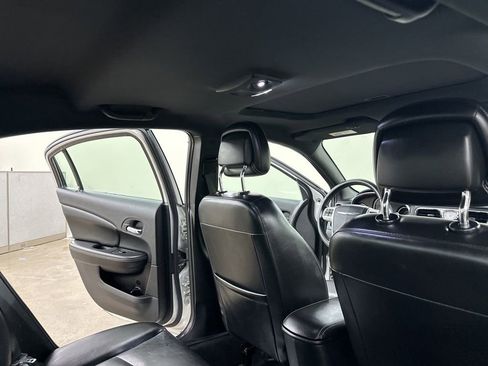 Used 2011 Chrysler 200 Limited image 22