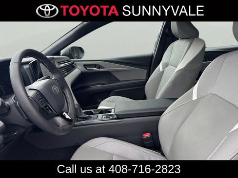 Used 2026 Toyota Camry SE FWD image 15