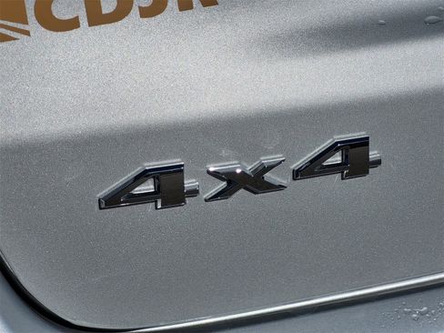 New 2026 Jeep Compass Latitude image 8