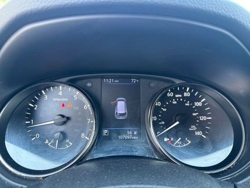 Used 2018 Nissan Rogue SV AWD/4WD image 12