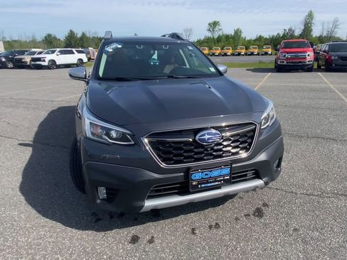 Used 2020 Subaru Outback Touring AWD/4WD image 3