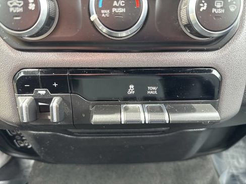 Used 2021 RAM 1500 Big Horn AWD/4WD image 33