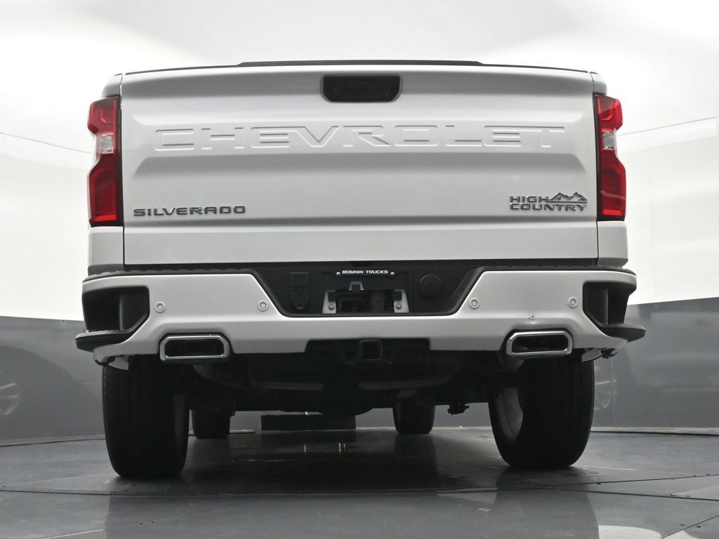 Used 2025 Chevrolet Silverado 1500 High Country w/ High Country Premium Package RWD image 26