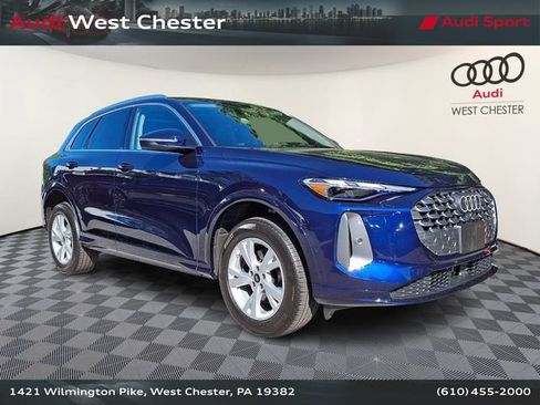 Certified 2025 Audi Q5 Premium w/ Convenience Package AWD/4WD image 1
