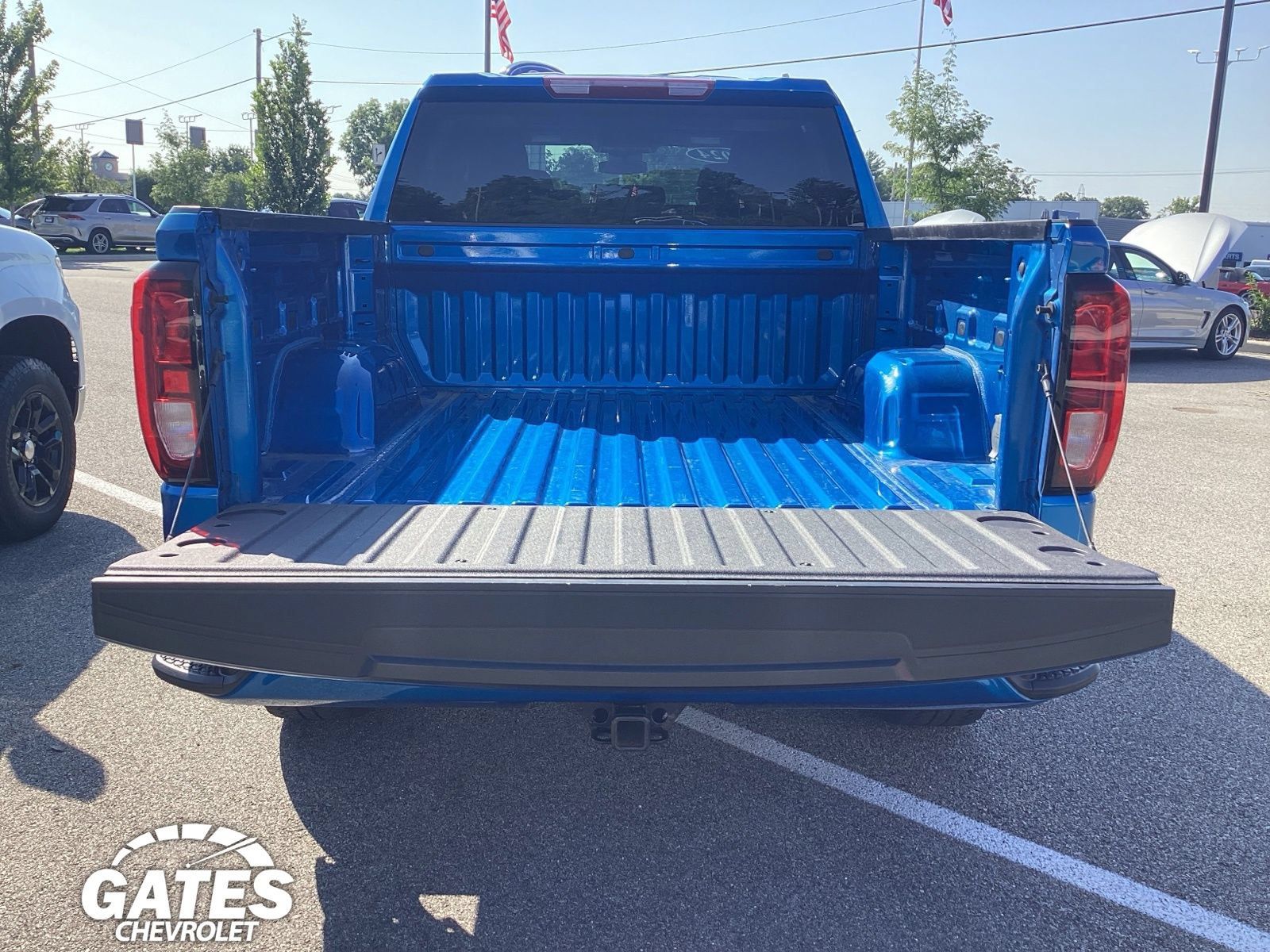Used 2024 GMC Sierra 1500 Elevation AWD/4WD image 8