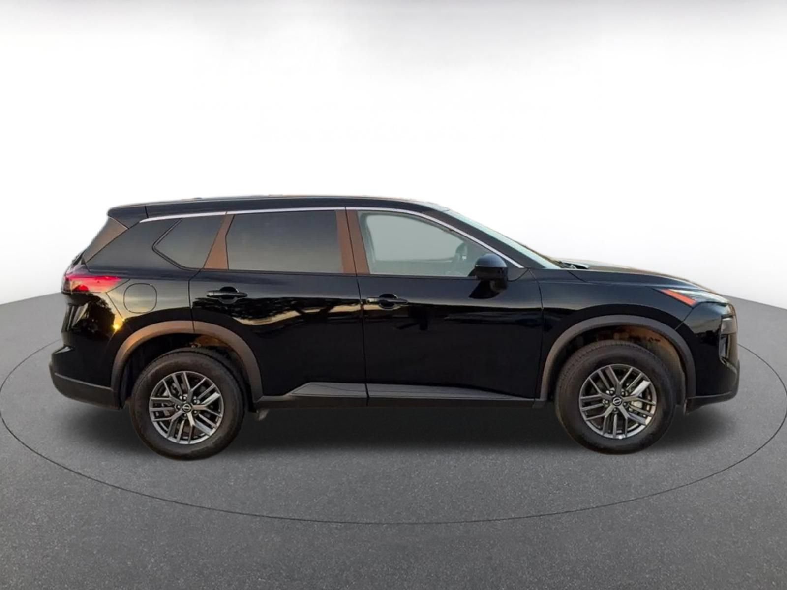 Used 2026 Nissan Rogue SV FWD image 15