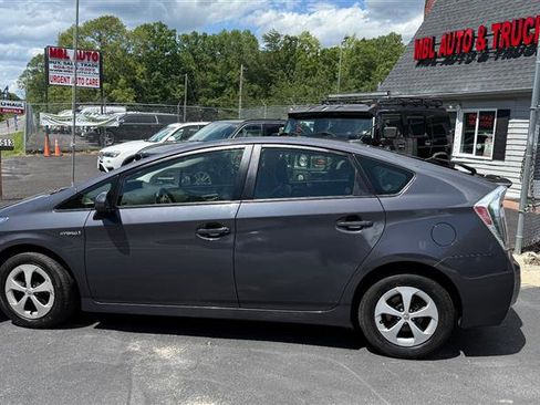 Used 2012 Toyota Prius Three image 3