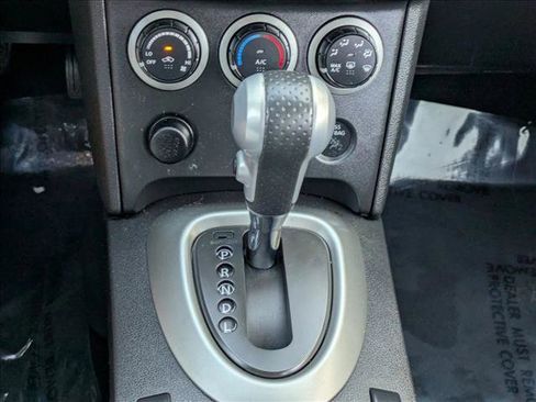 Used 2015 Nissan Rogue S image 12