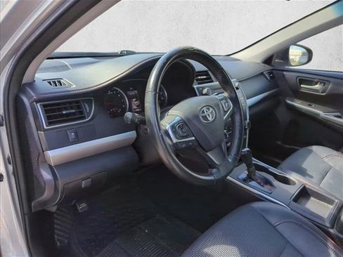 Used 2016 Toyota Camry SE image 11
