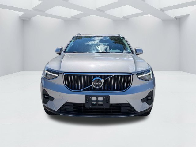 Certified 2024 Volvo XC40 B5 Plus w/ Protection Package Premier AWD/4WD image 11