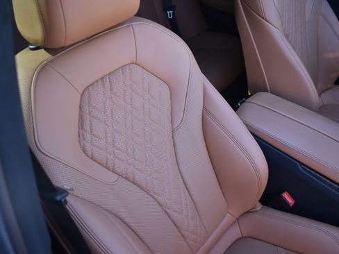 Used 2023 BMW 540i w/ M Sport Package image 23