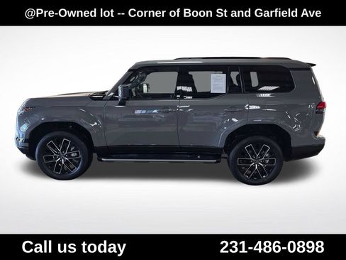 Used 2026 Lexus GX 550 w/ Accessory Package (2T) AWD/4WD image 2