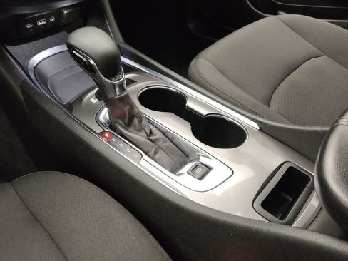 Used 2022 Chevrolet Malibu LT FWD image 26