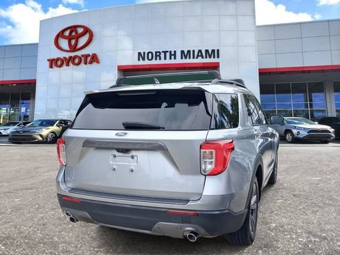 Used 2024 Ford Explorer XLT w/ Equipment Group 202A RWD image 4
