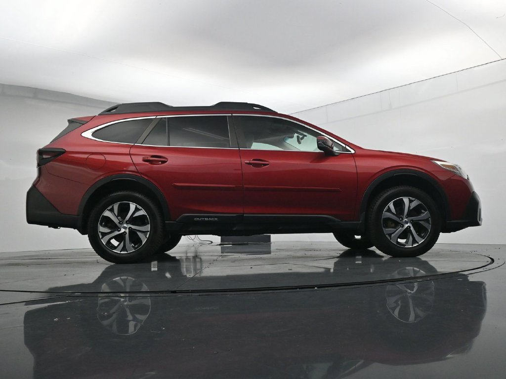 Used 2022 Subaru Outback Limited AWD/4WD image 38