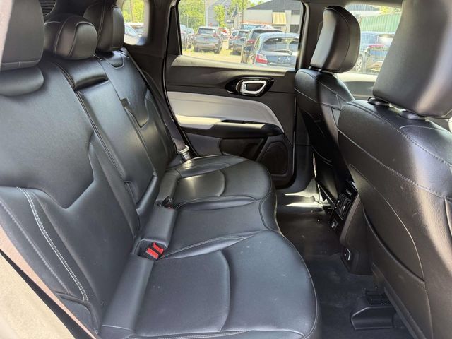 Used 2025 Jeep Compass Limited AWD/4WD image 11