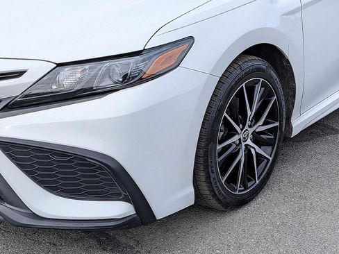 Used 2022 Toyota Camry SE w/ Convenience Package image 11