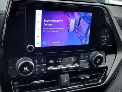 Certified 2024 Toyota Highlander LE image 15