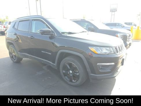 Used 2019 Jeep Compass Latitude AWD/4WD image 1