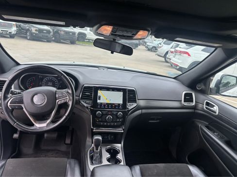 Used 2021 Jeep Grand Cherokee Laredo X AWD/4WD image 8