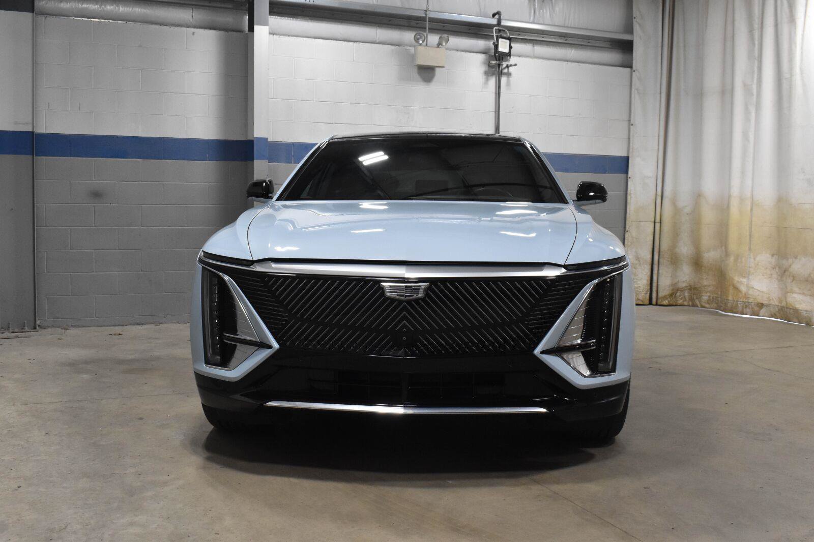 Certified 2024 Cadillac Lyriq Sport w/ LPO, Floor Liner Package AWD/4WD image 28