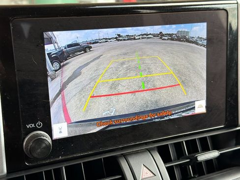 Used 2024 Toyota RAV4 LE AWD/4WD image 19