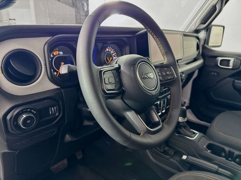 Used 2024 Jeep Wrangler Sport S image 7