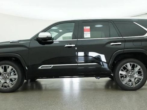 Used 2026 Toyota Sequoia Capstone AWD/4WD image 18