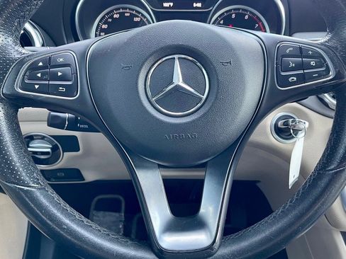 Used 2018 Mercedes-Benz GLA 250 image 30