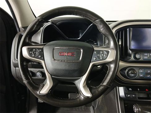 Used 2018 GMC Canyon Denali image 9