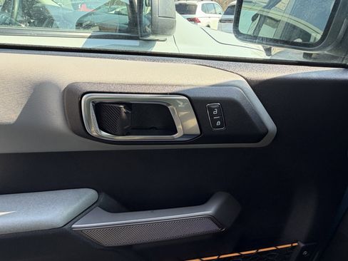 Used 2023 Ford Bronco Badlands image 12