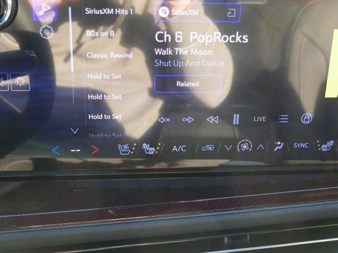 New 2026 Chevrolet Traverse RS image 31