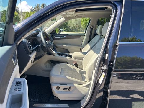 Used 2025 Volkswagen Atlas SEL Premium R-Line image 15