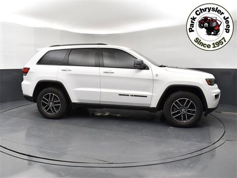 Used 2017 Jeep Grand Cherokee Trailhawk w/ Trailhawk Luxury Group image 1